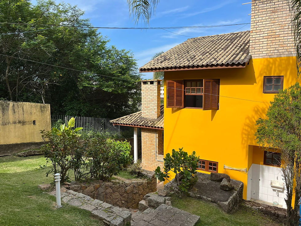 6- JARDIN TRASERO Y AREA LAVADERO