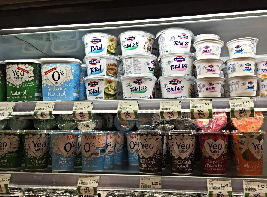 Natural vs. Greek Which yoghurt is better?