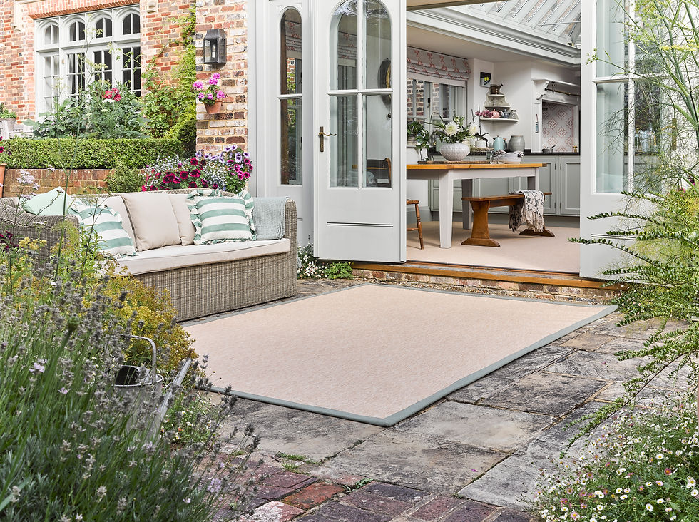 OUTDOOR RUG