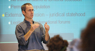 teacher using powerpoint2.jpg