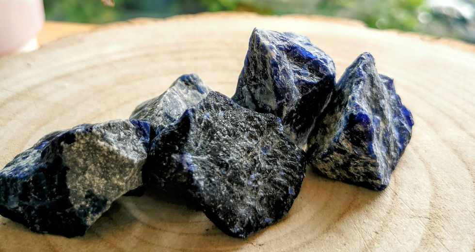 Thumbnail: Raw Crystals