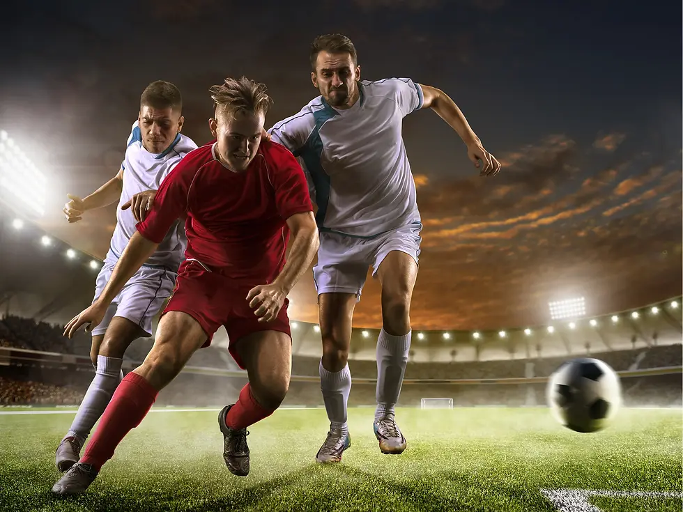 fussball-soccer-bundesliga-spiel-ball-rasen-symbolbild.webp