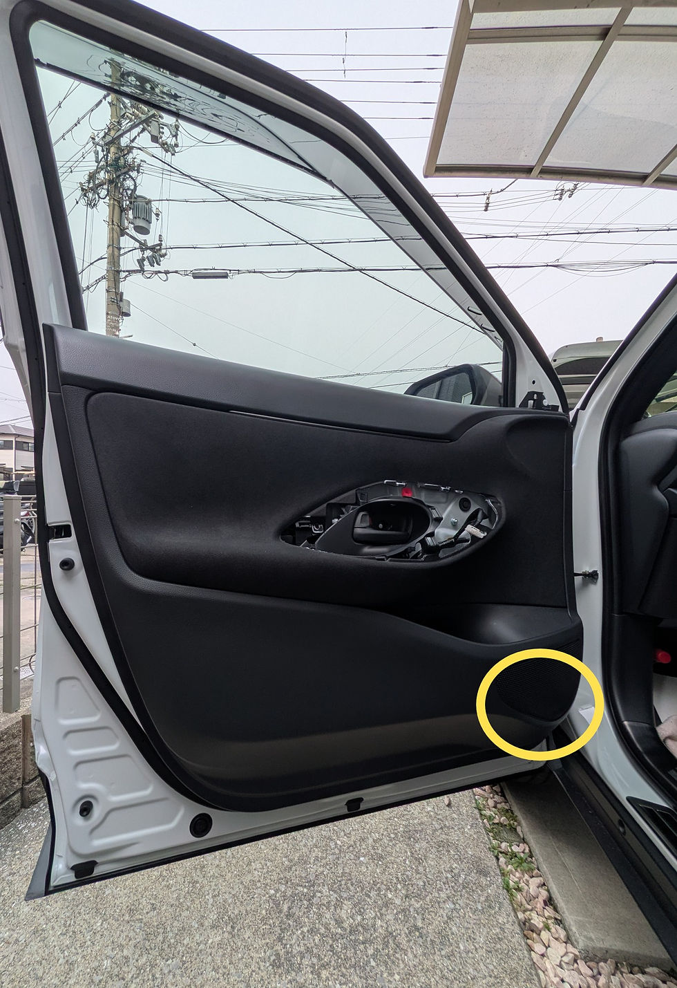 ヤリスクロス フロント内張り取り外し11