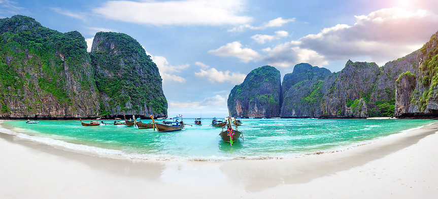 panorama-long-boat-blue-water-maya-bay-p
