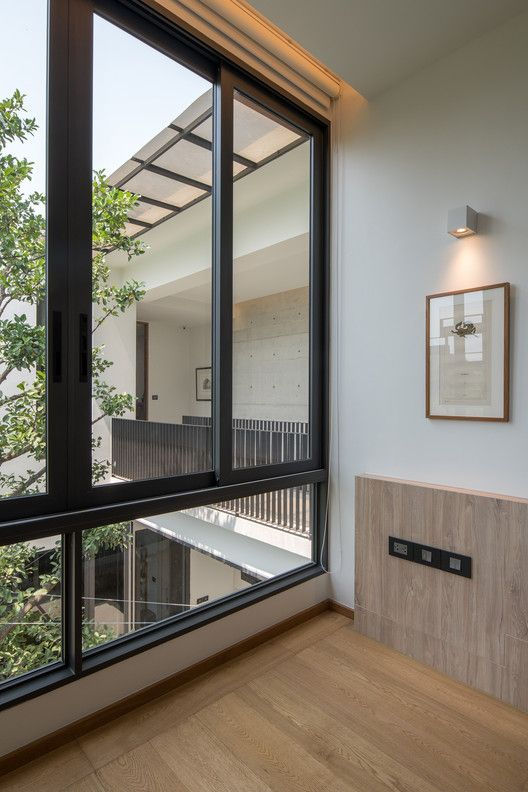 Miniatura: VENTANAS DE ALUMINIO CON VIDRIO TEMPLADO