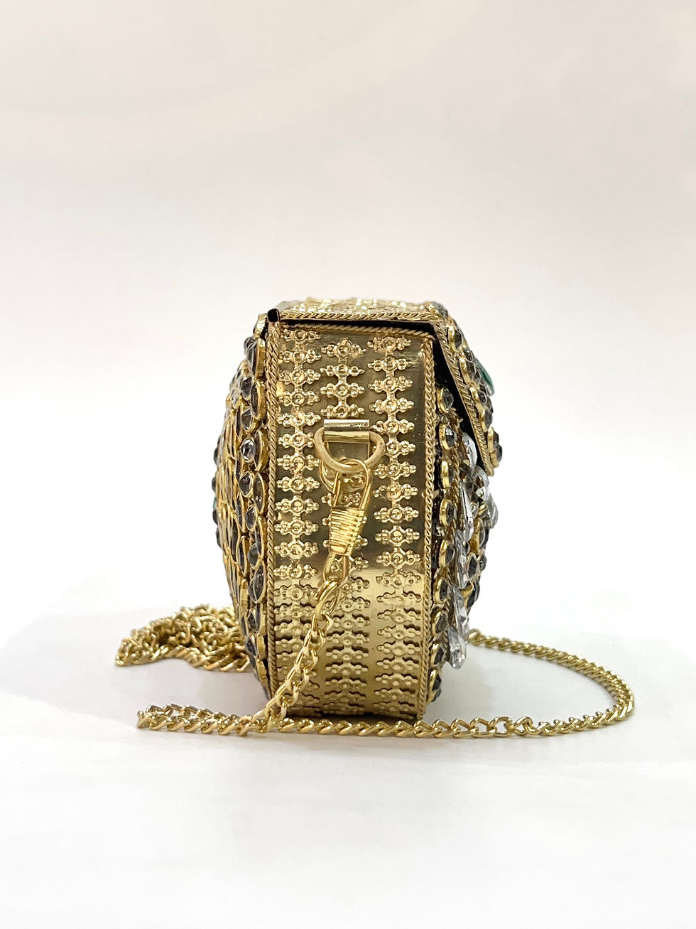 Thumbnail: Crown Radiance Kundan Handbag