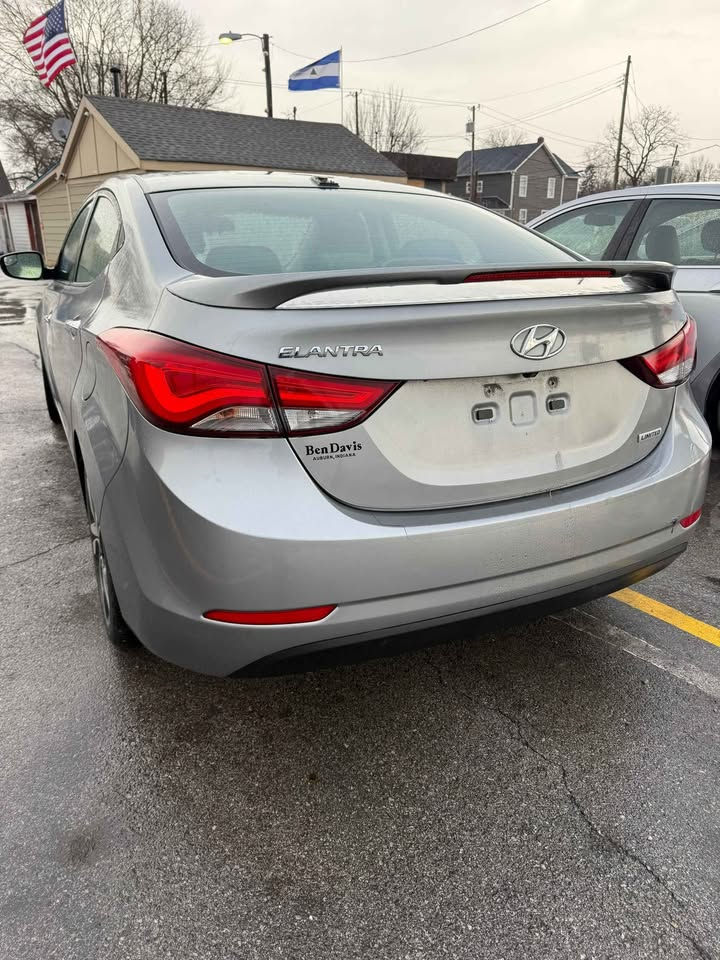 Thumbnail: HYUNDAI ELANTRA 2016