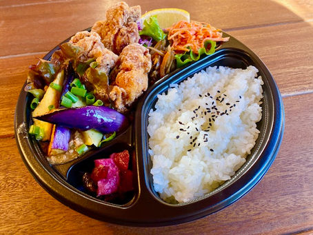 お弁当の嬉しいサプライズ!こだわりが詰まった「旨辛豆板醤大山鶏のから揚げ」