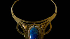 Antique Jewelry Collecting: Tips for Beginners