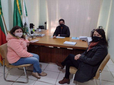 Turismo na pauta do dia em Segredo