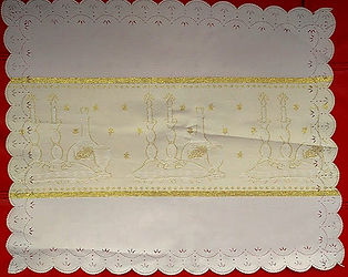 Mantel cubre jalot Adornos dorados_edited.jpg