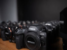 photo of multiple mirrorless camera