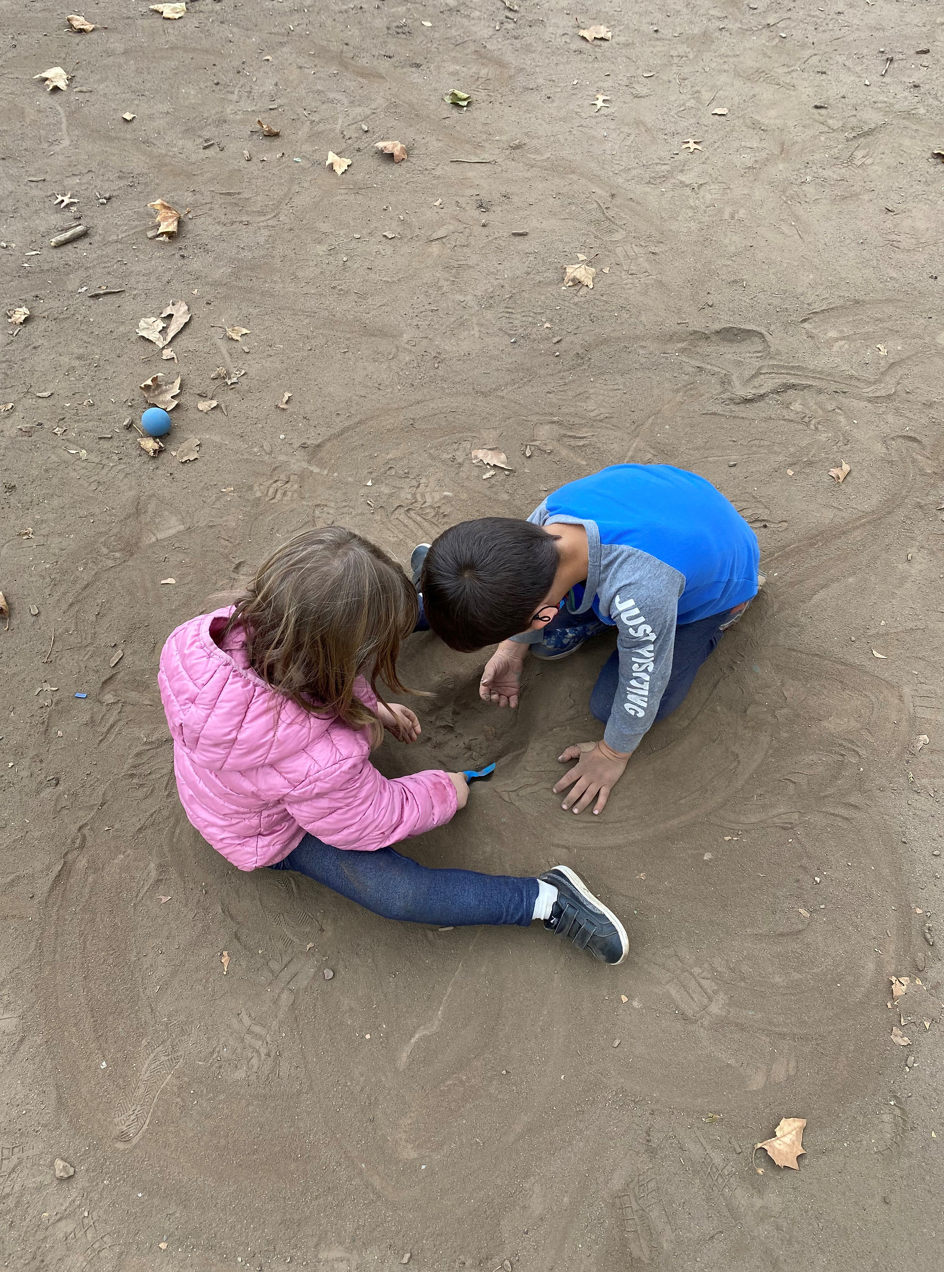 Digging with swirls