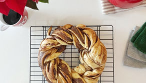 Cinnamon Roll Wreath Bread