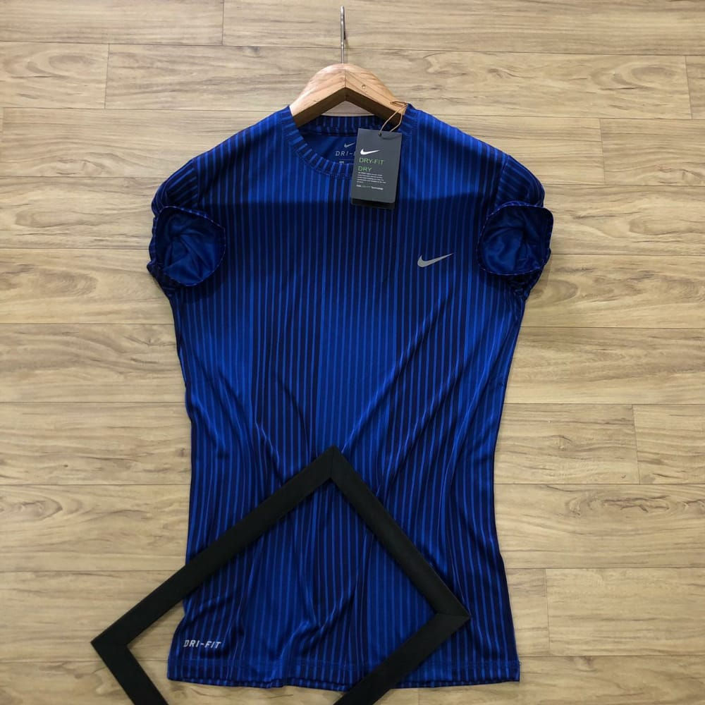 Nike T-shirt
