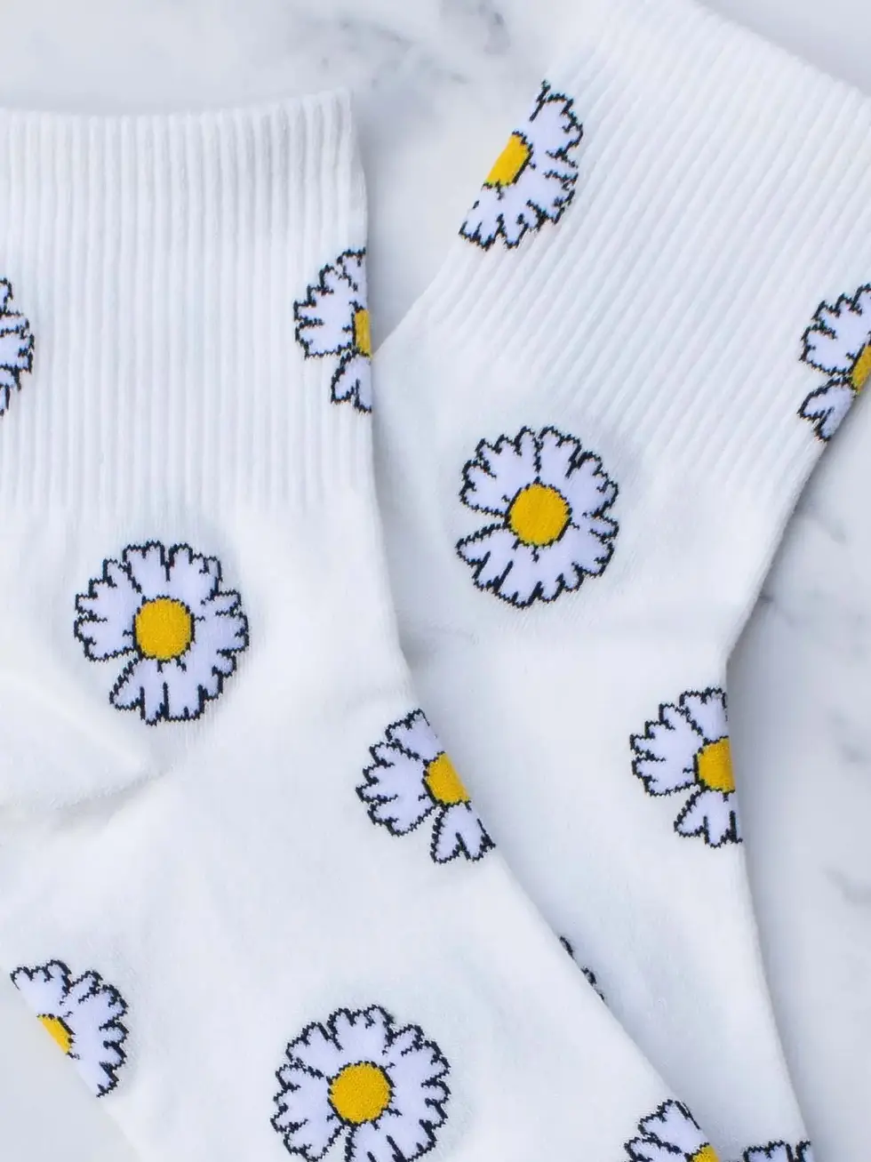 Thumbnail: Daisy Flower Crew Socks