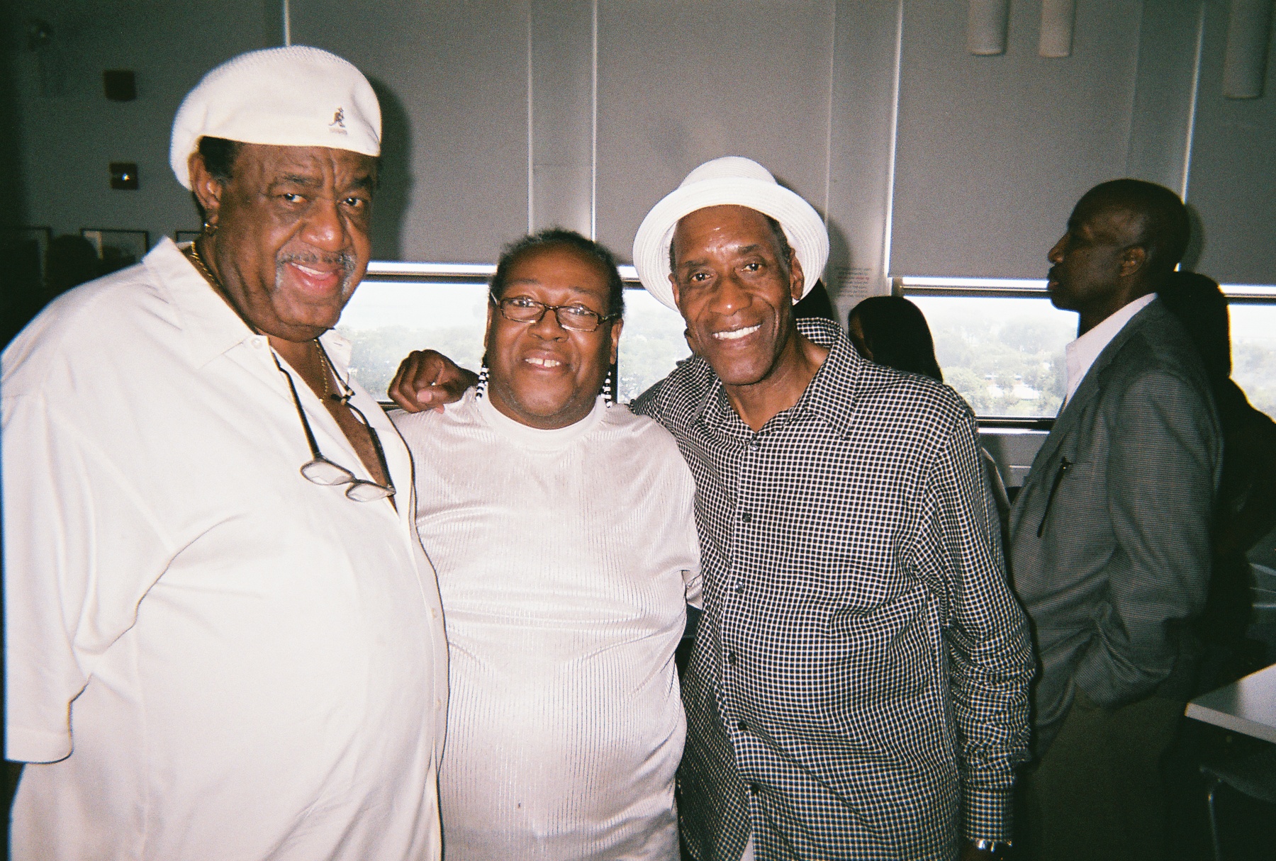PJ WILLIS WITH LEO GRAHAM & MARVIN SMITH (OF THE ARTISTICS)