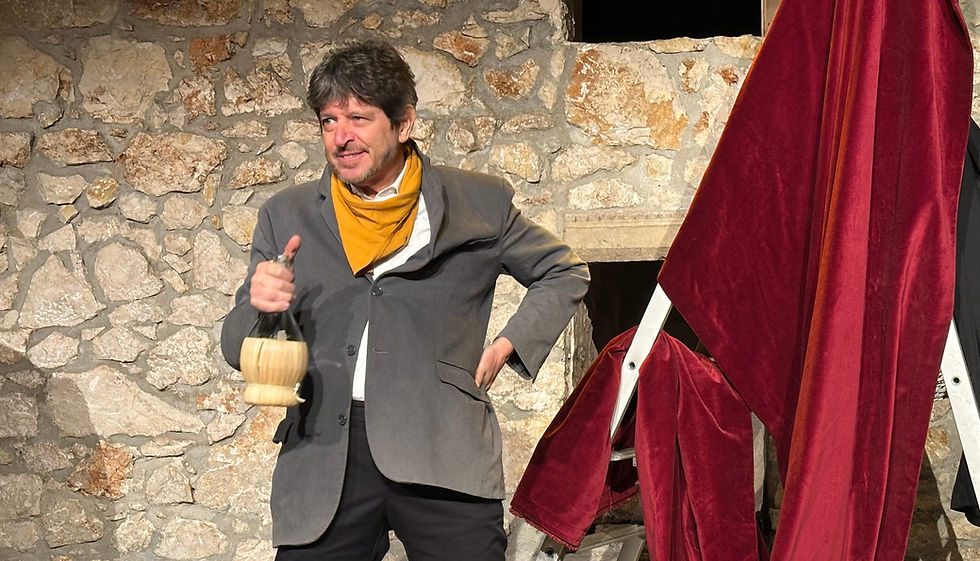 A MONTECARLO PER IL TEATRO DELLA VITA: MICHELE LA GINESTRA E IL TALENTO DEL TRASFORMISMO EMOTIVO: "M'ACCOMPAGNO DA ME" COME VIAGGIO NELL'ANIMO UMANO.