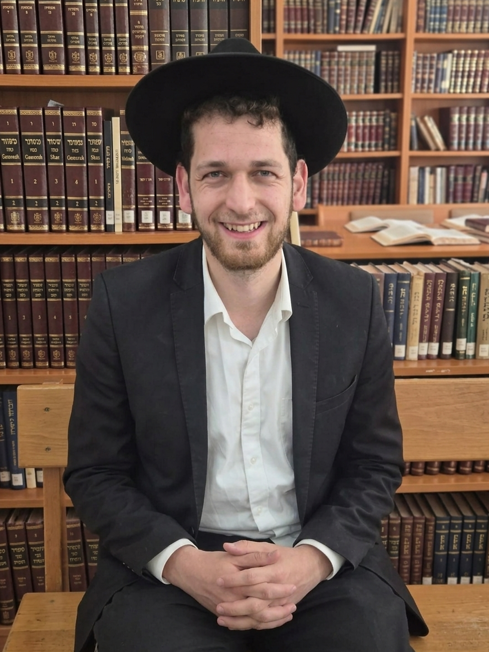תמונה של הרב שמואל פרומר בישיבת אהבת תורה | קרית אתא