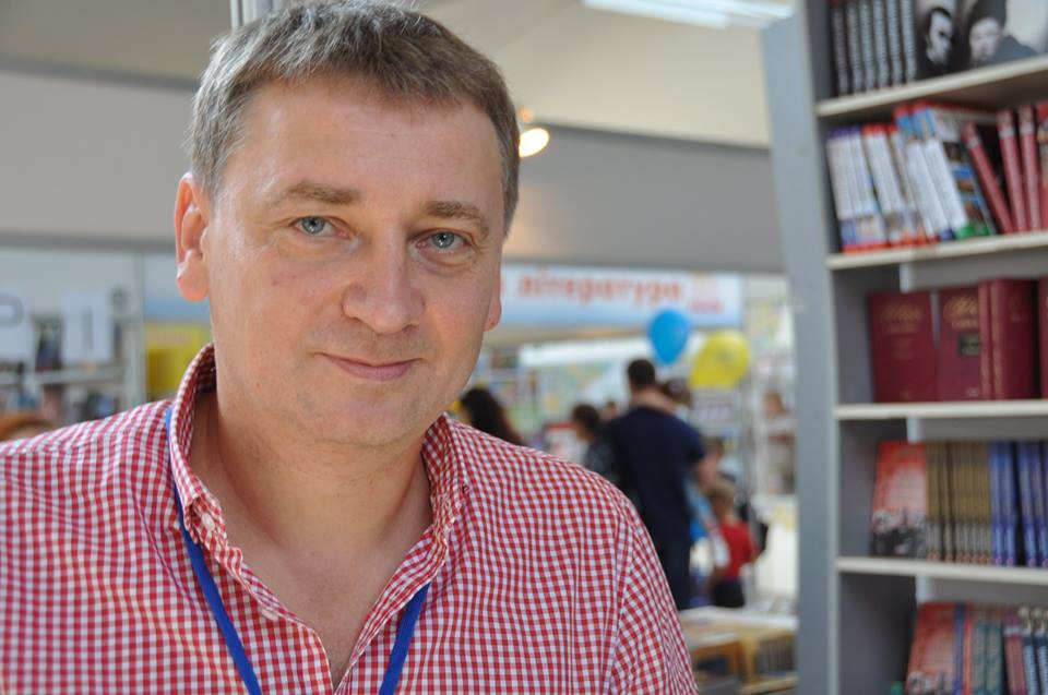 письменник премія Євген Положій