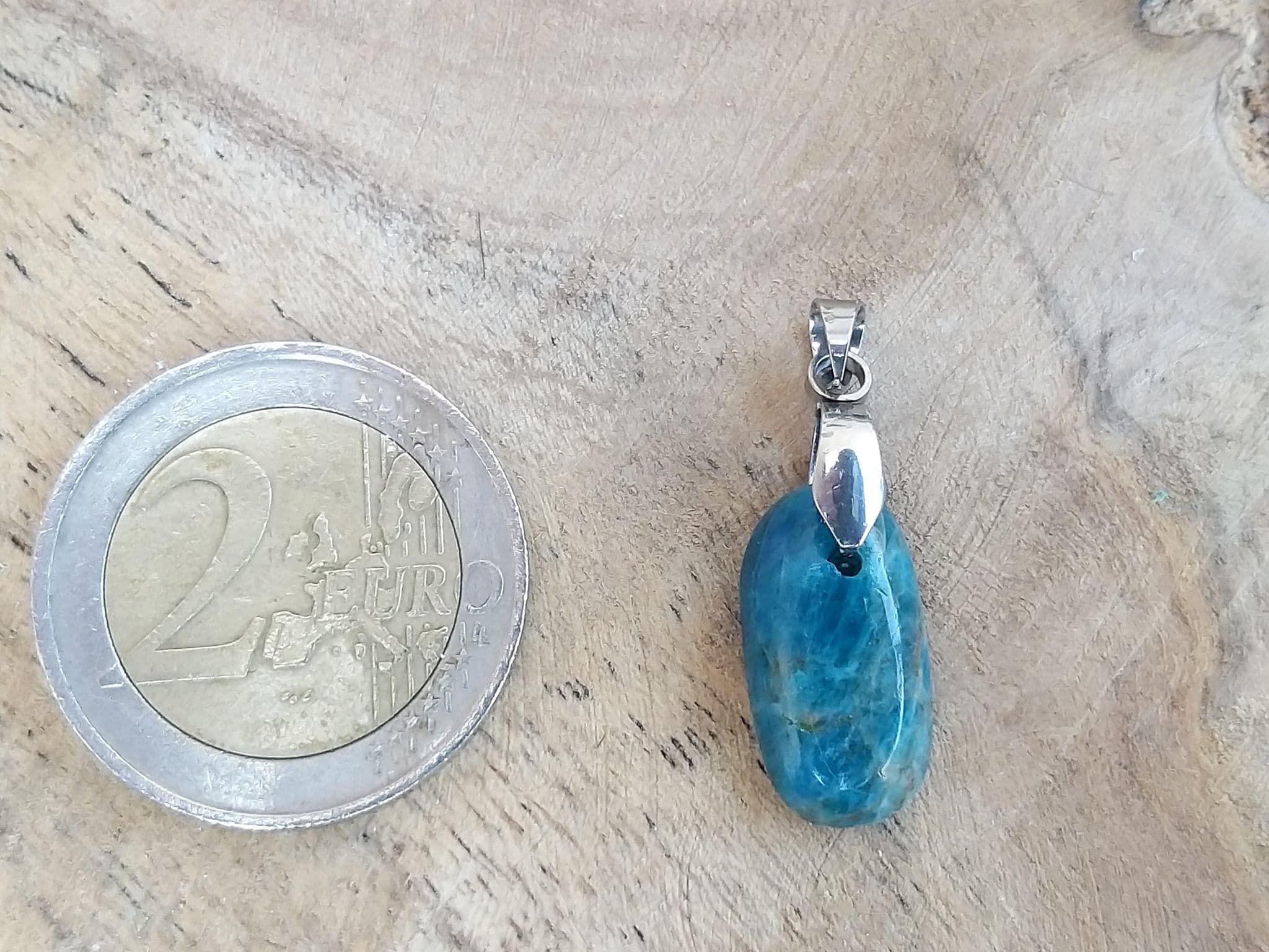 Pendentif apatite bleue 19€ / 20€