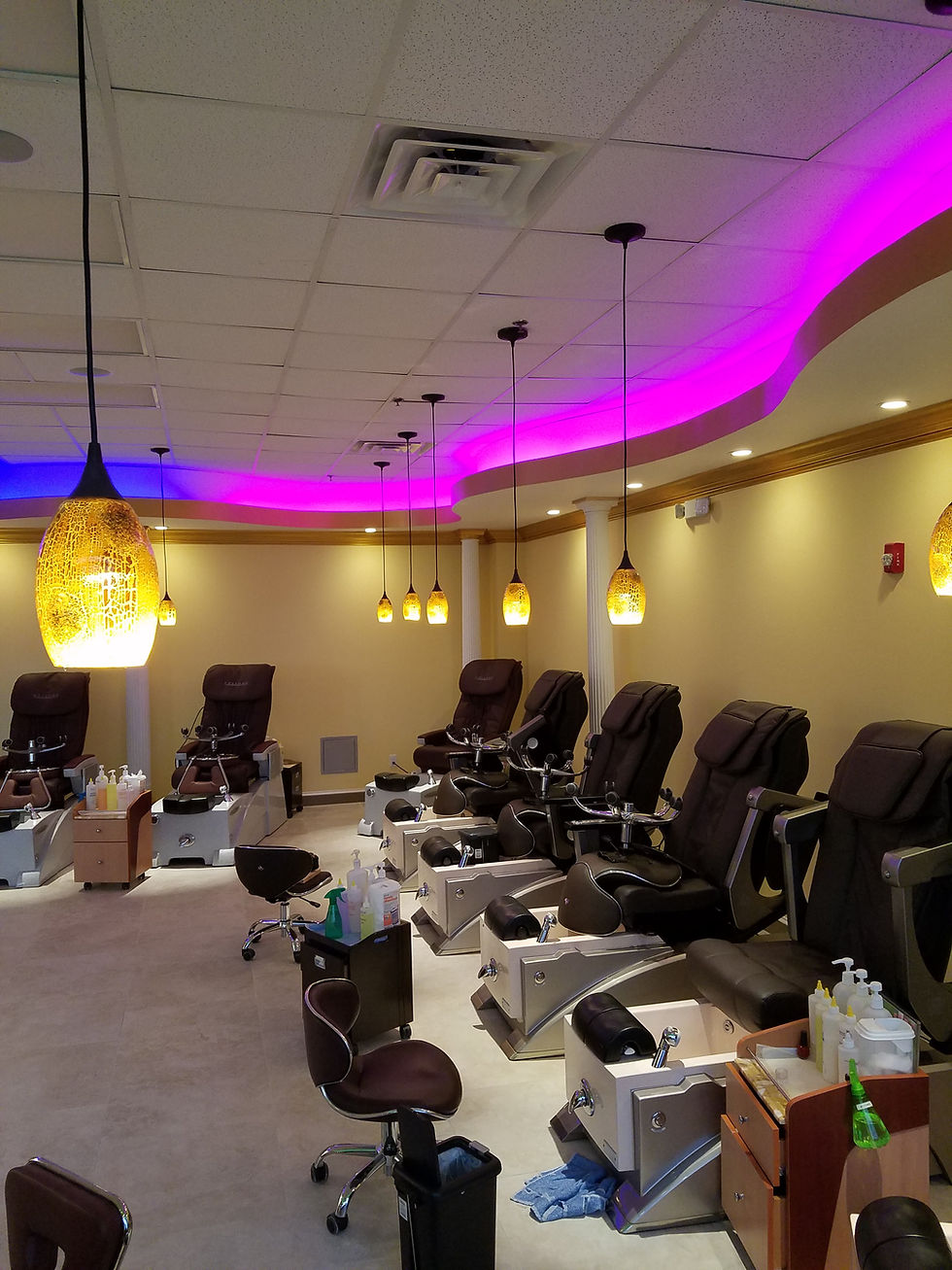 Luxury Nails & Spa