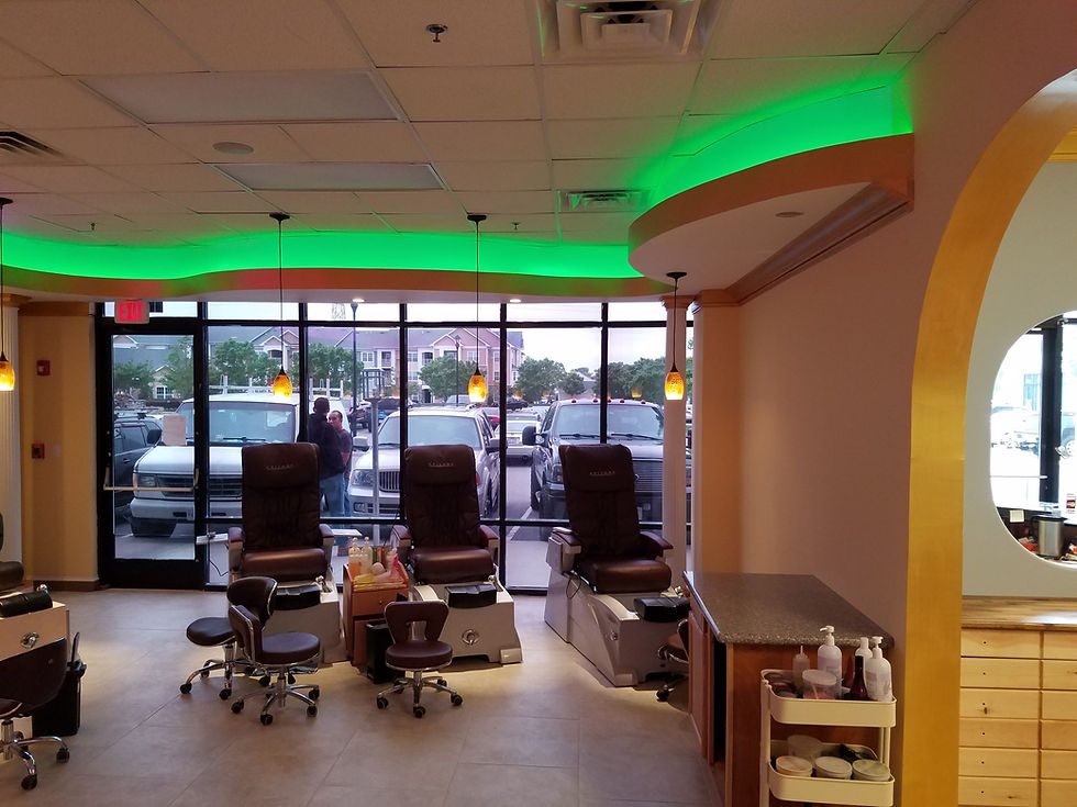 Luxury Nails & Spa