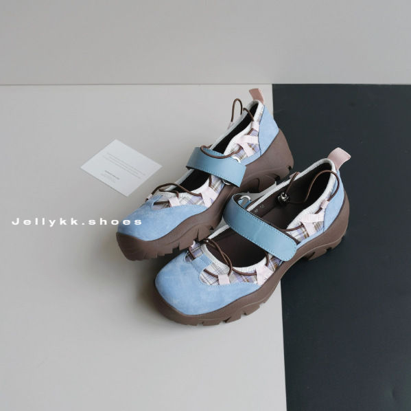 Thumbnail: Women Fashion Soft Sole Slip-On Casual Shoes