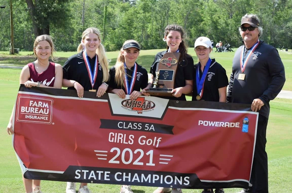 Long Beach Lady Bearcats golfers