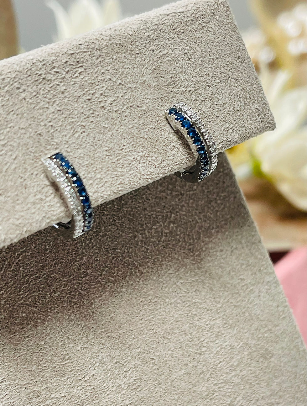 Thumbnail: 14K WHITE GOLD BLUE SAPPHIRE DIAMOND HUGGIES