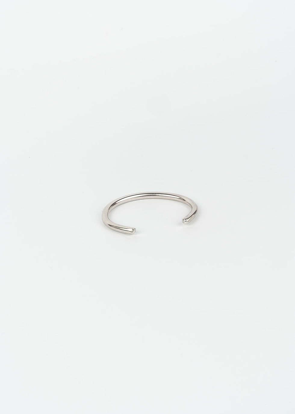 Thumbnail: Chunky polished open bracelet silver