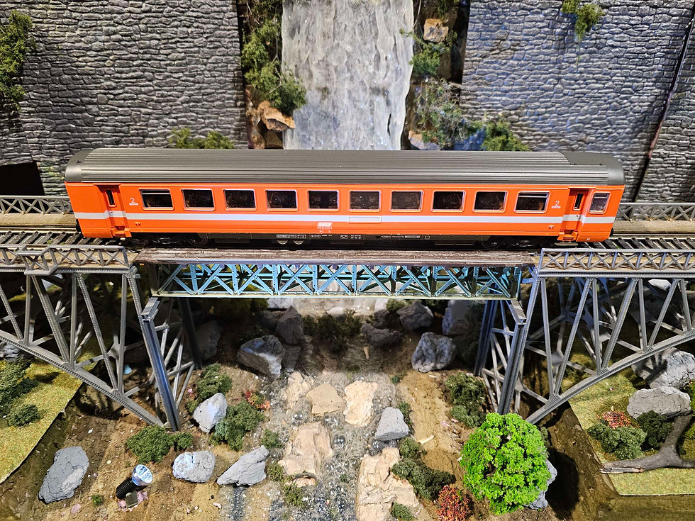 Thumbnail: Roco SNCF Passenger Car 4299b HO scale DC 