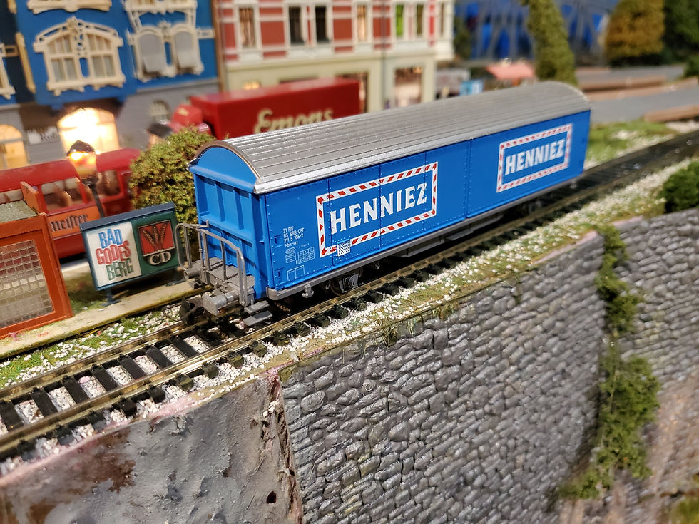 Thumbnail: Roco OBB Henniez Freight Car HO scale DC