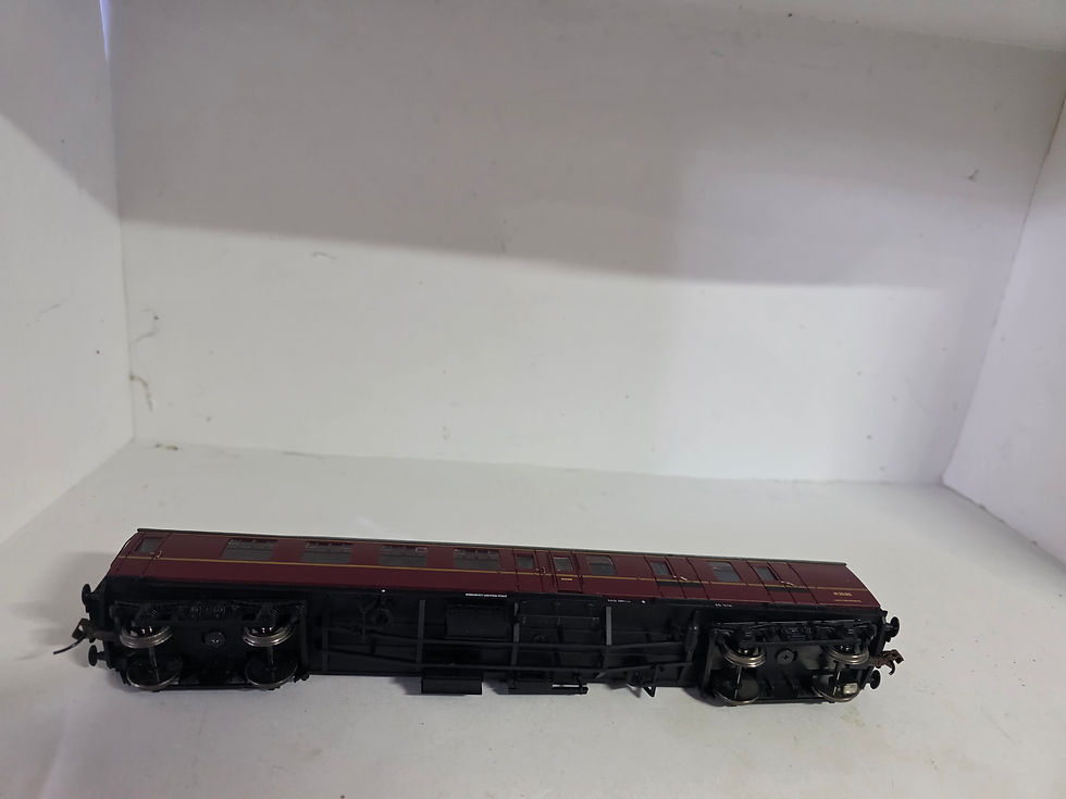 Thumbnail: Bachmann Branchline BR Brake Corridor Coach 39-076a OO Scale DC