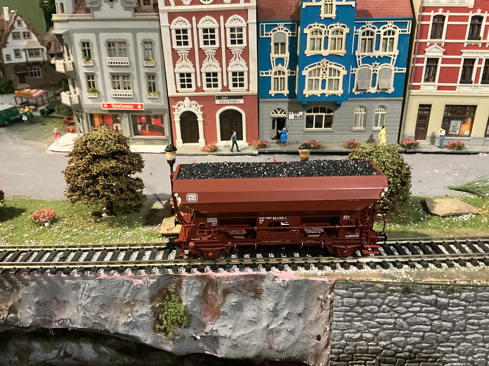 Thumbnail: Roco DB Coal Hopper 46132 HO scale DC