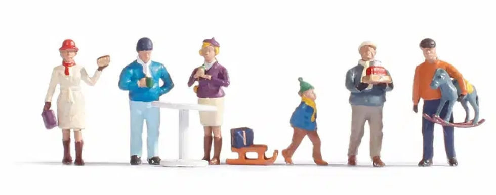 Noch Christmas Market Figures 15926 HO Scale