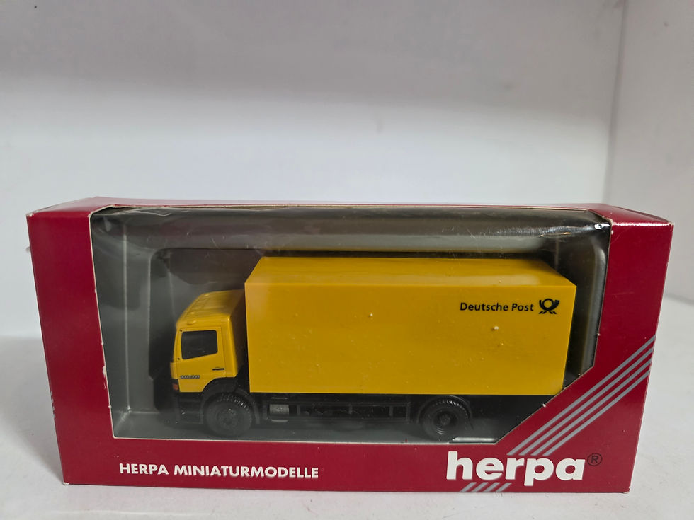 Herpa MB Atego LKW Deutsche Post Truck HO Scale