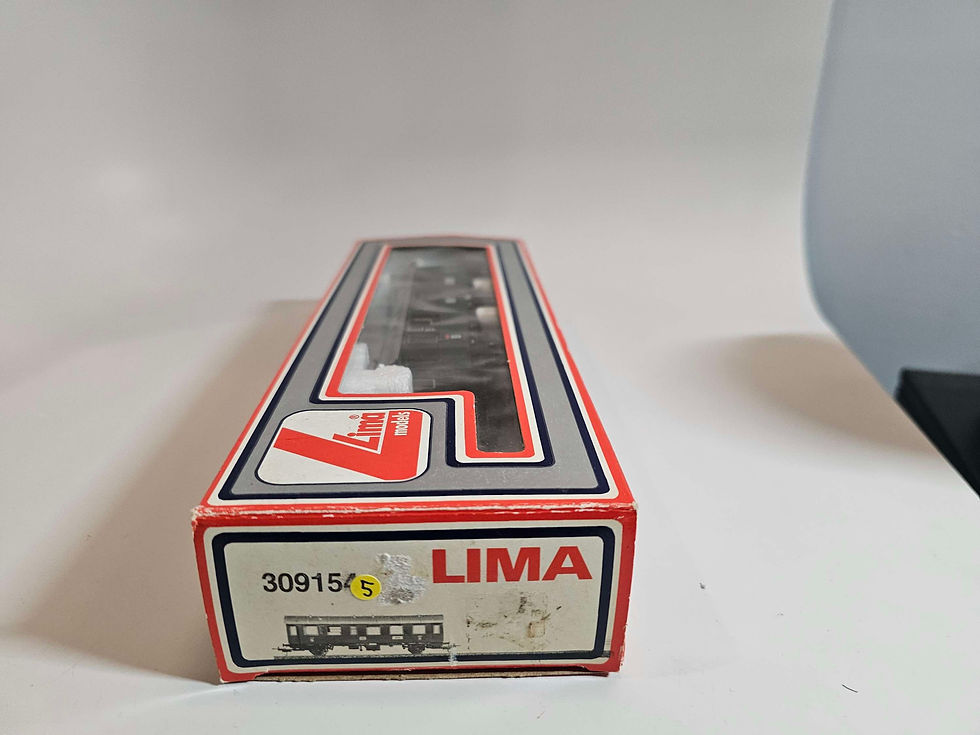 Thumbnail: Lima DB Passenger Car 309154 HO Scale DC 