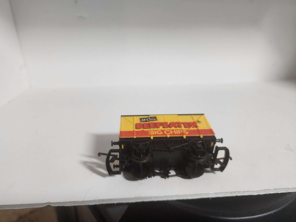 Thumbnail: Lima British Beefeater Freight Car 305687w HO Scale DC 