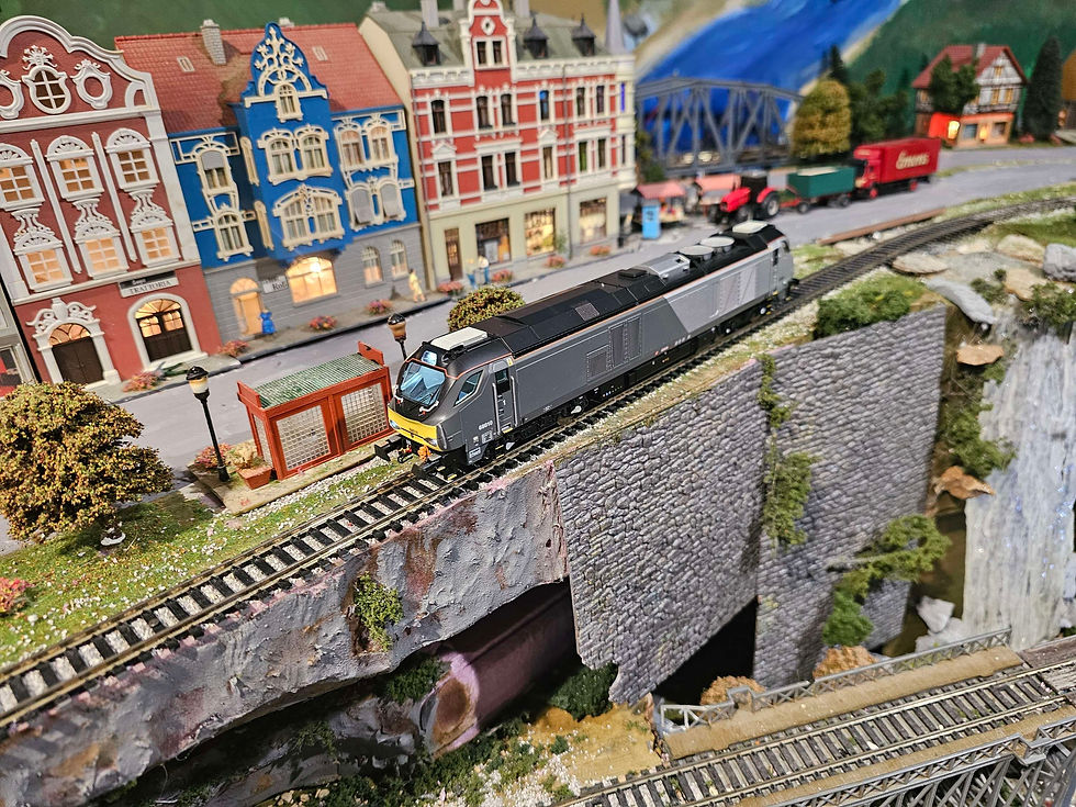 Thumbnail: Dapol  Class 68 British Diesel Electric Locomotive 4D-022-003D OO Scale DCC