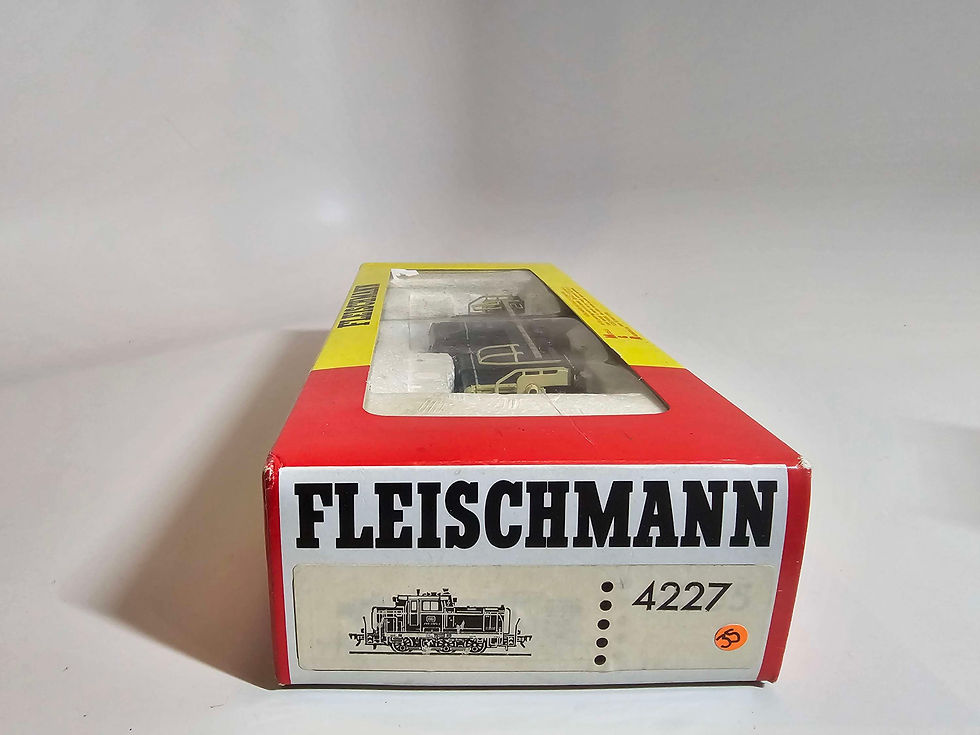 Thumbnail: Fleischmann DB BR 260 diesel locomotive 4227 HO Scale DC