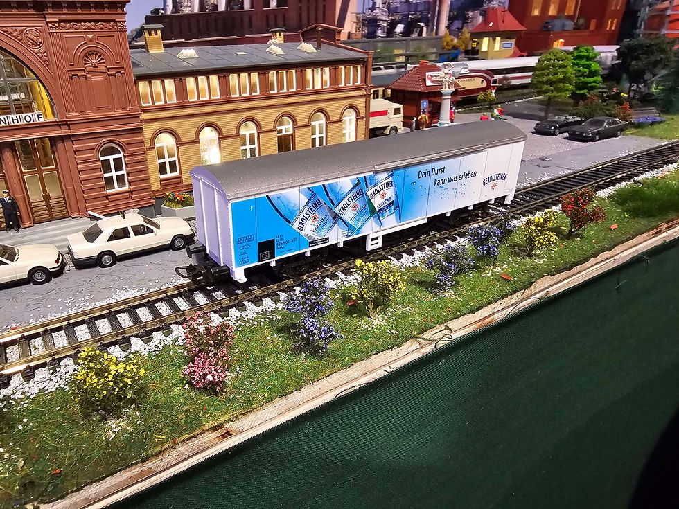 Thumbnail: Piko Gerolsteiner Freight car 54402 HO Scale DC 