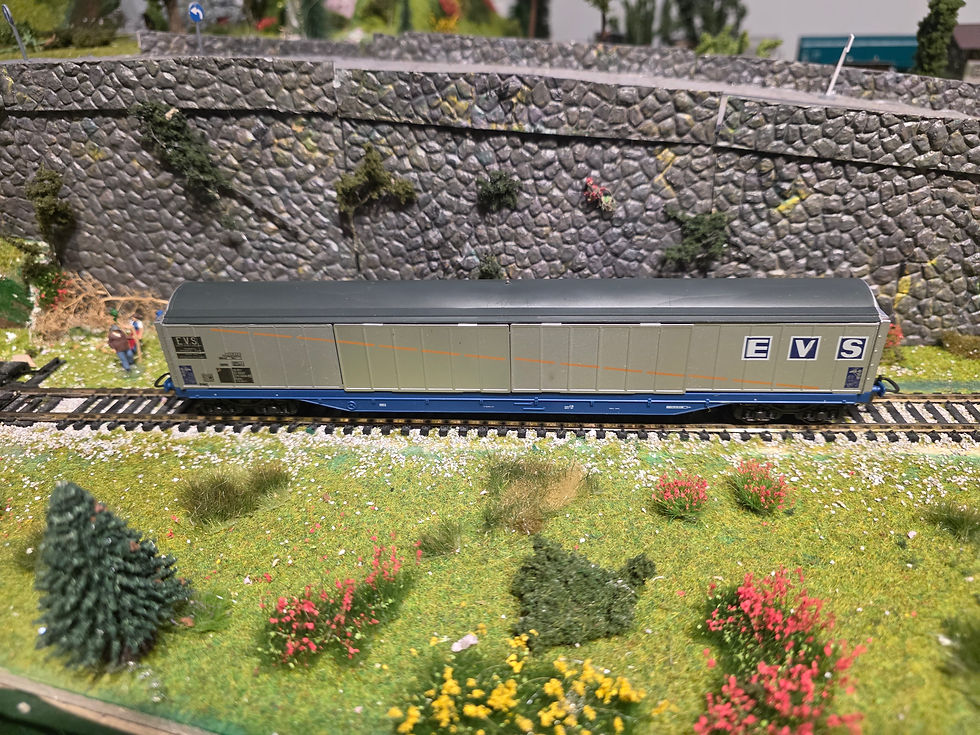 Thumbnail: Lima SNCF EVS Freight Car 303200 HO Scale DC 