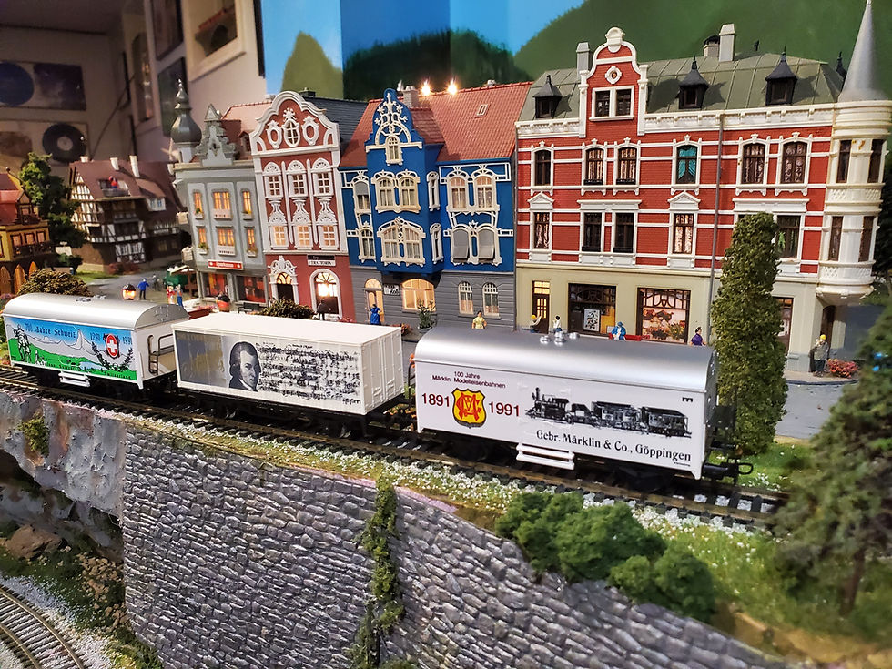Thumbnail: Marklin 1991 anniversary set 4400g HO Scale AC