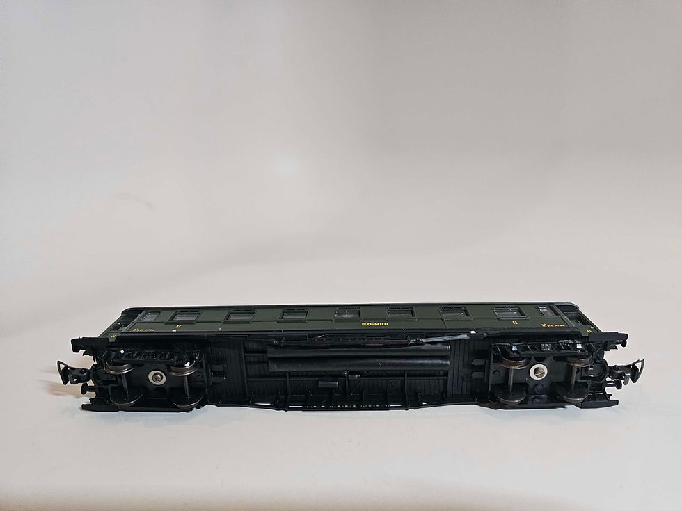 Thumbnail: Liliput PO midi Passenger Car 29522 HO Scale DC 