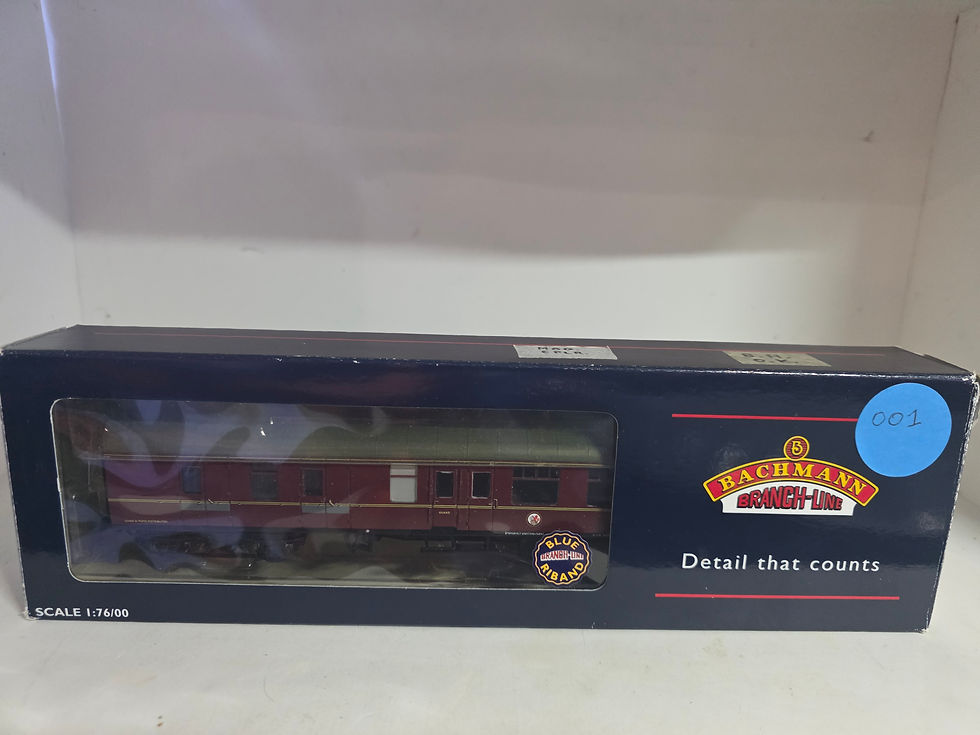 Thumbnail: Bachmann Branchline BR MK1 Brake Corridor Coach 39-076b OO Scale DC