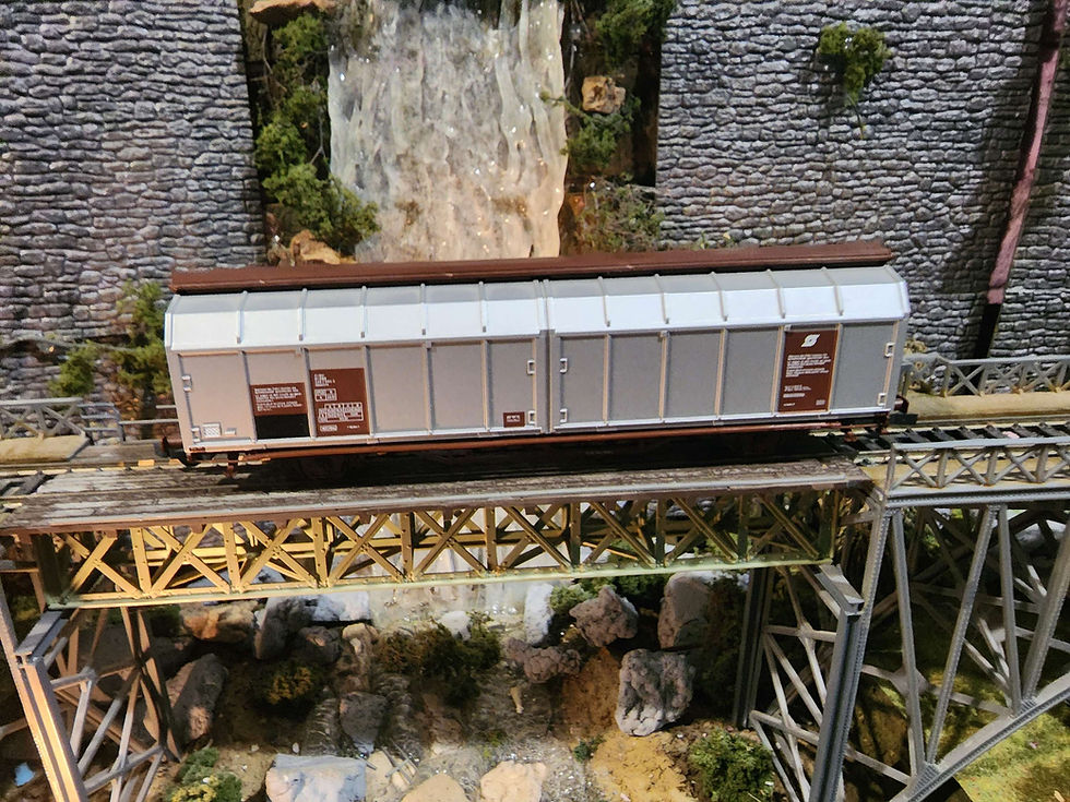 Thumbnail: Roco OBB Freight Car 46428 HO Scale DC