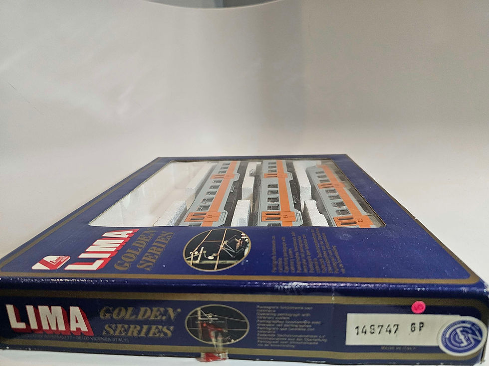 Thumbnail: Lima Belgian Railways Railcar set 149747(incomplete) HO Scale DC
