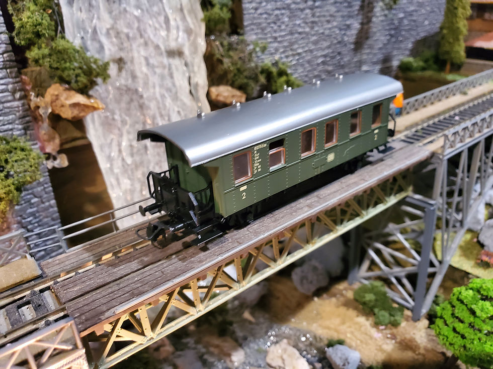 Thumbnail: Roco DB Passenger Car 44223 HO scale DC