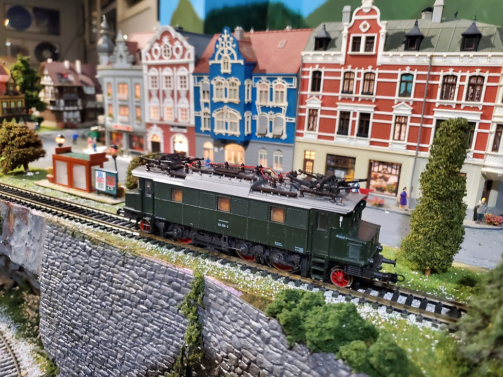 Thumbnail: Roco DB BR 104 electric locomotive 04144s HO Scale DC